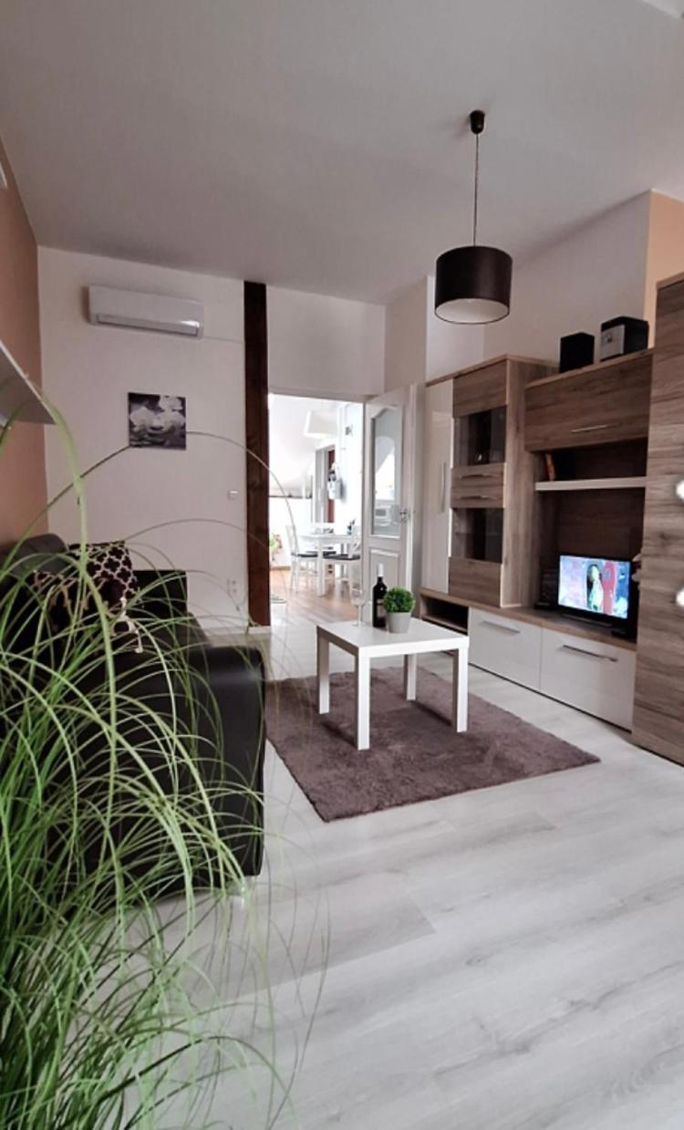 Esztergom Apartman ภายนอก รูปภาพ